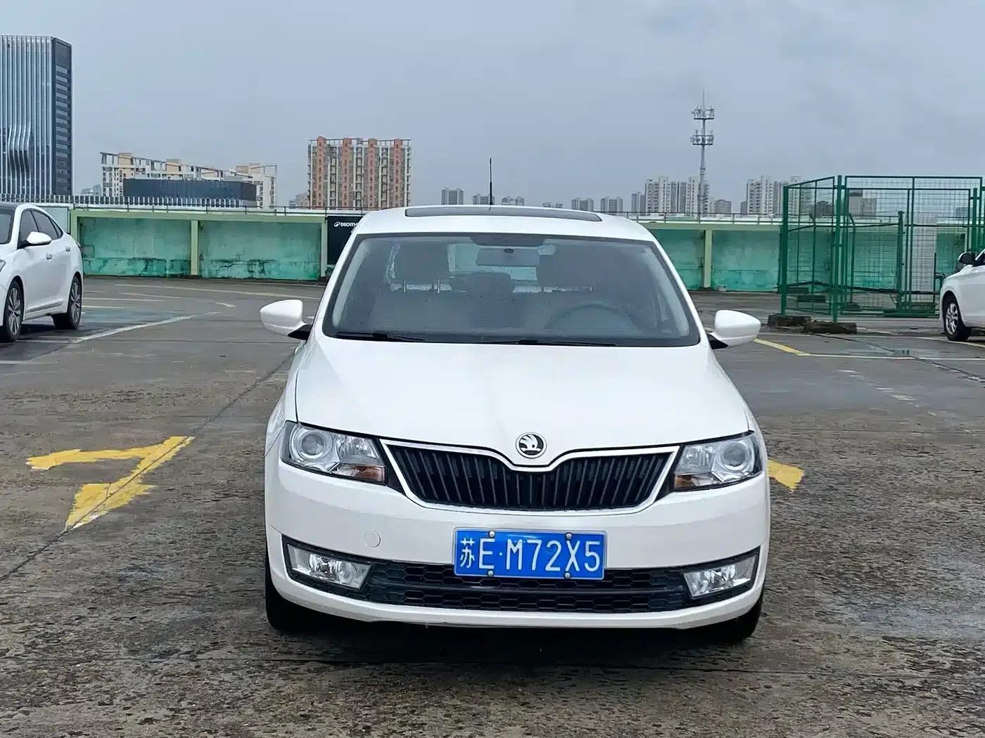 Rapid 2014 1.4TSI DSG Comfort Edition — миниатюра 1