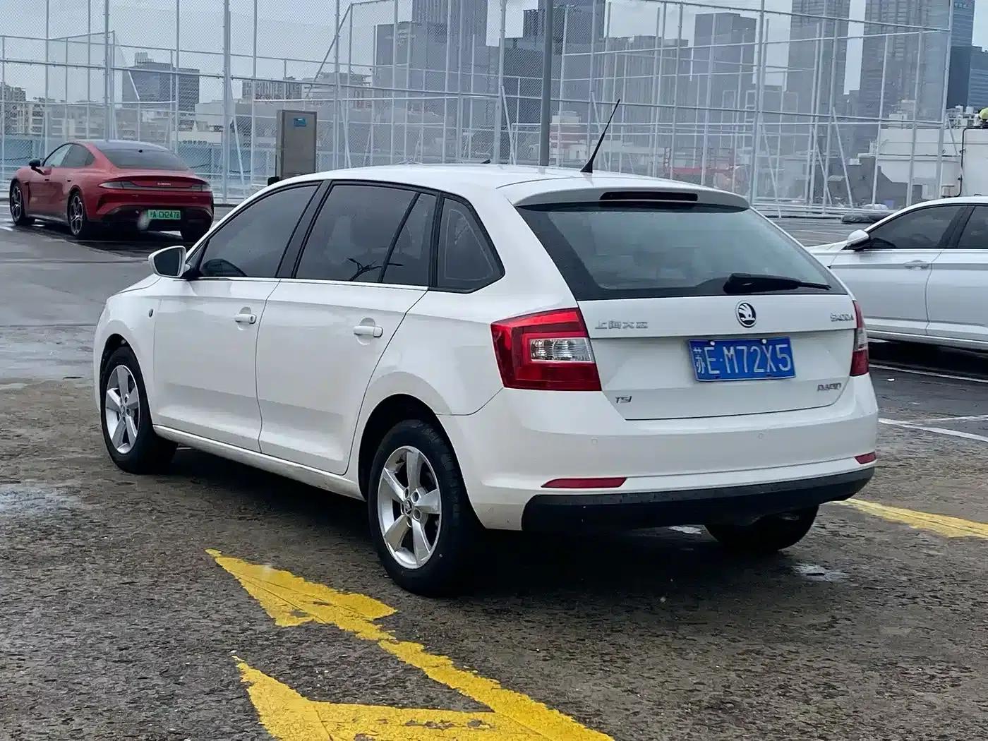 Rapid 2014 1.4TSI DSG Comfort Edition — миниатюра 4