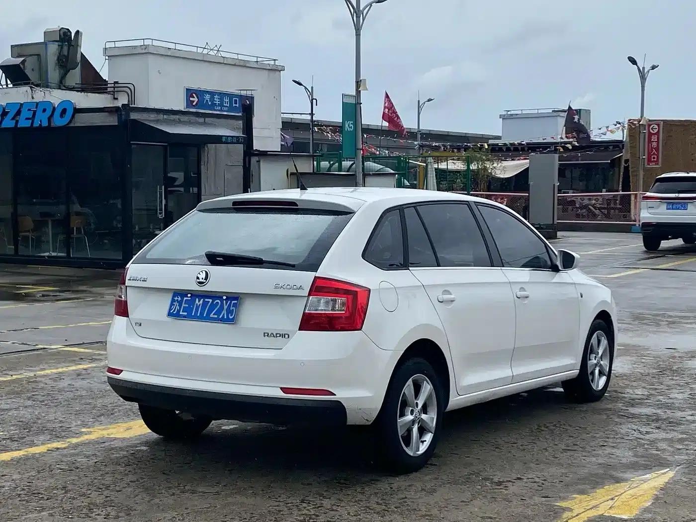 Rapid 2014 1.4TSI DSG Comfort Edition — миниатюра 5