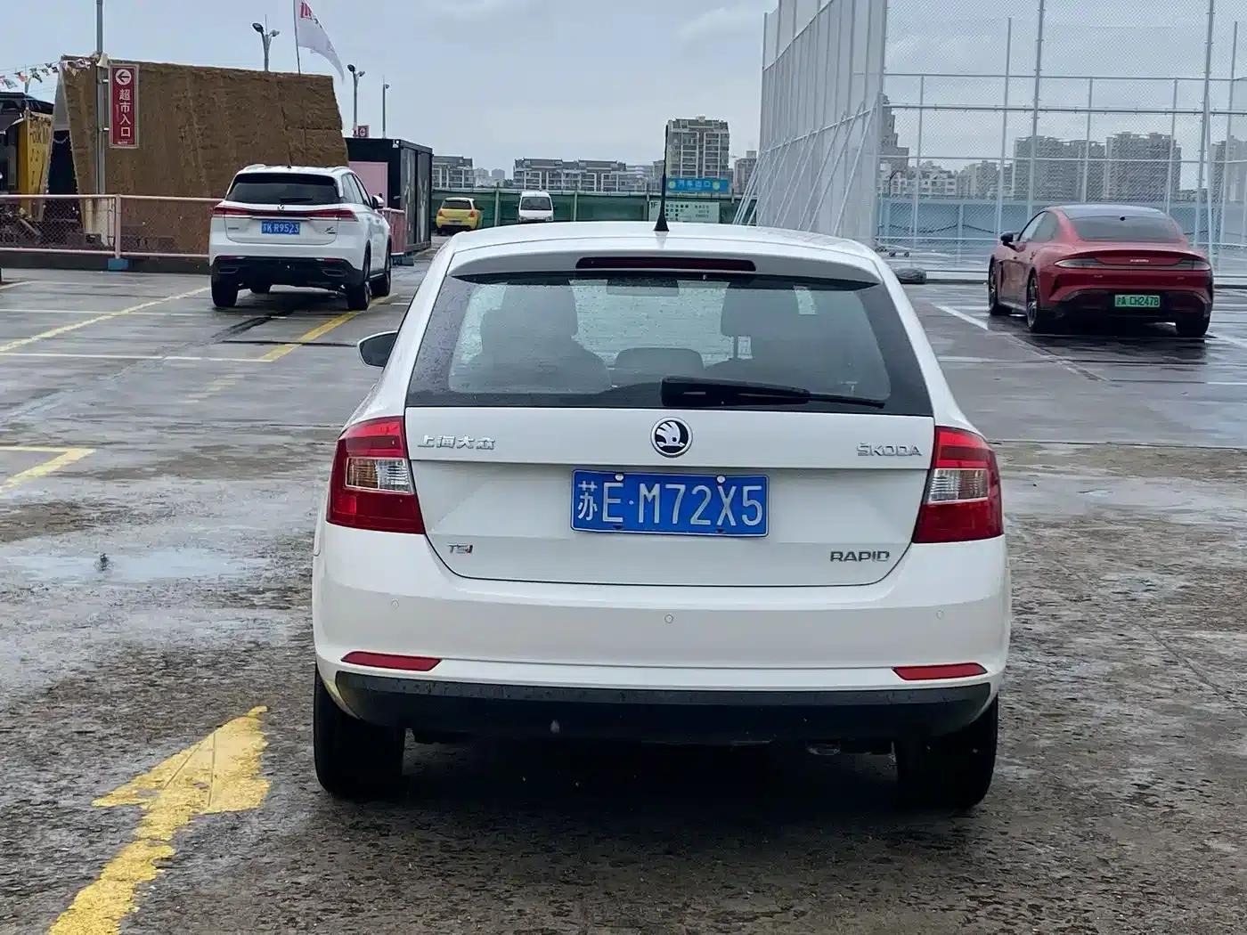 Rapid 2014 1.4TSI DSG Comfort Edition — миниатюра 6