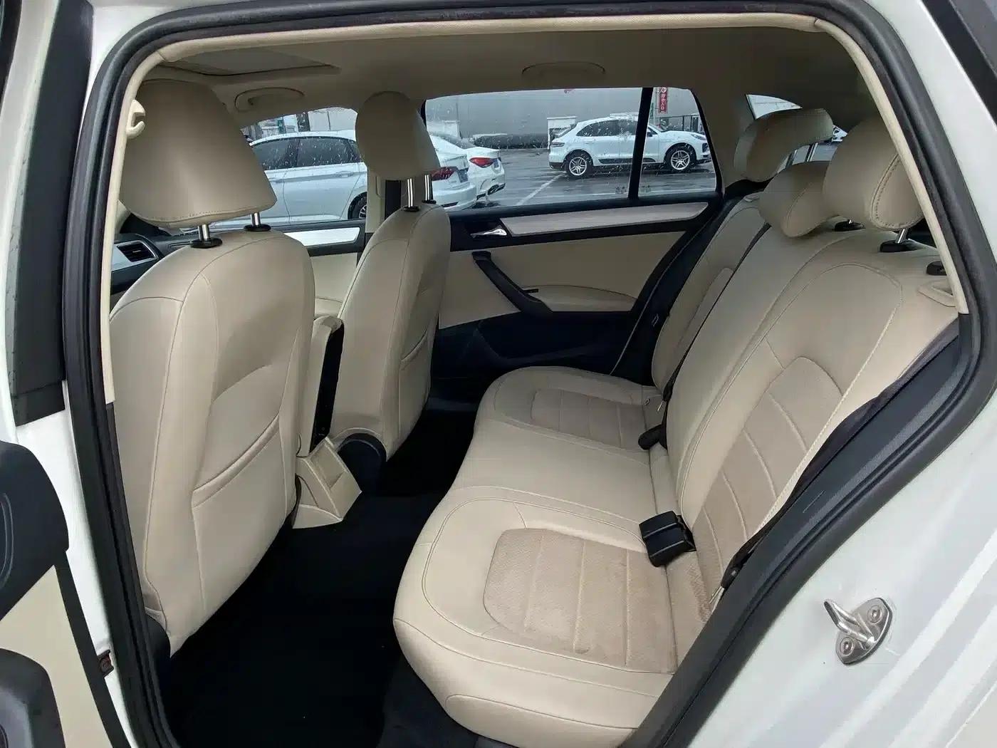 Rapid 2014 1.4TSI DSG Comfort Edition — миниатюра 8
