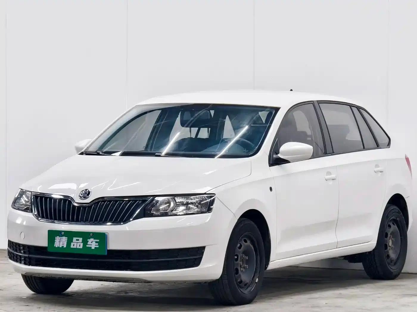 Rapid 2014 1.6L Automatic Enjoy Edition — миниатюра 1