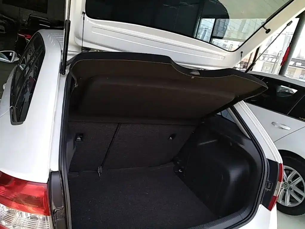 Rapid Spaceback 2016 Facelift 1.6L Automatic Comfortline — миниатюра 19