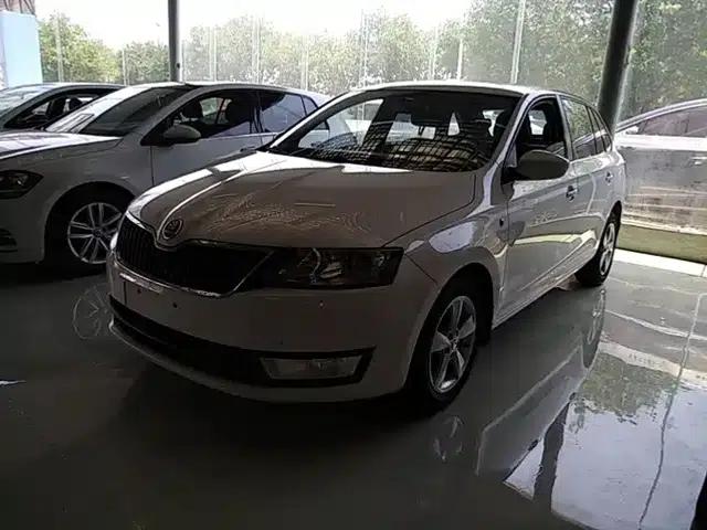Rapid Spaceback 2016 Facelift 1.6L Automatic Comfortline