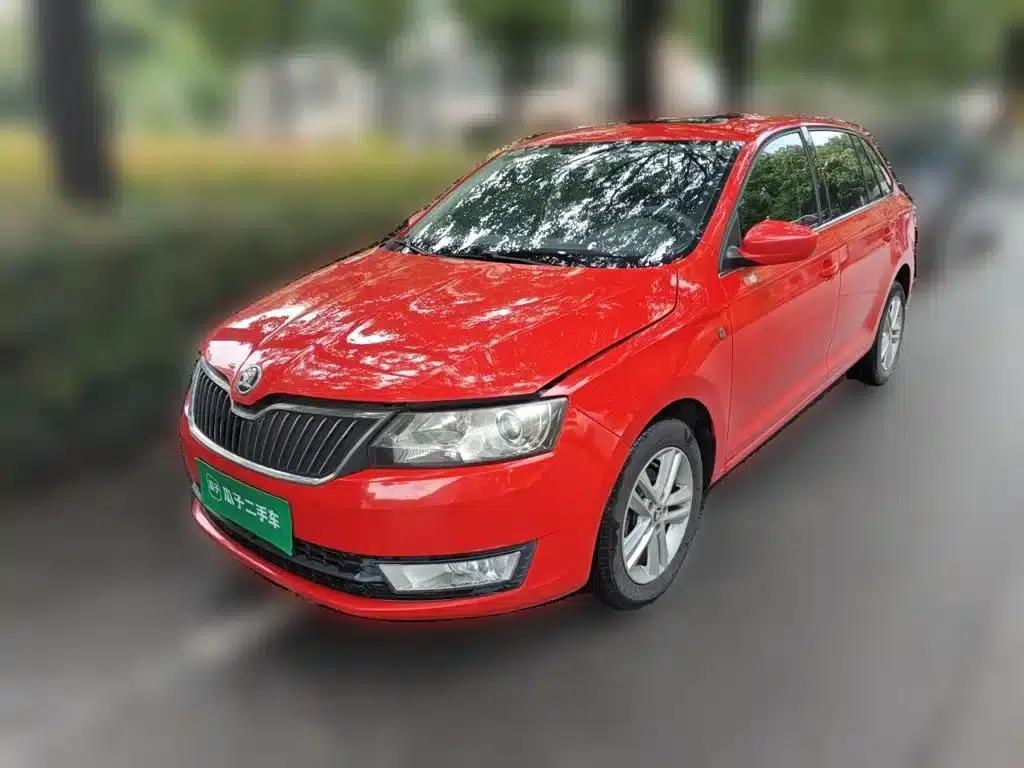 Rapid 2014 1.6L Automatic Luxury Edition — миниатюра 2