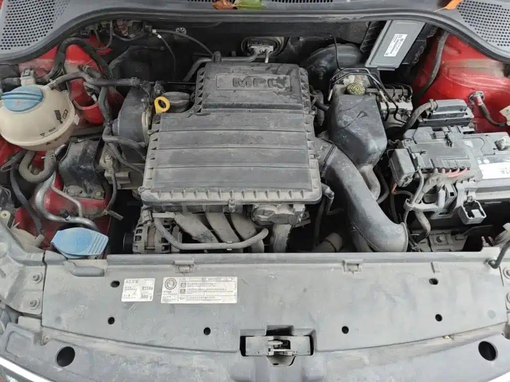 Rapid 2014 1.6L Automatic Luxury Edition — миниатюра 11