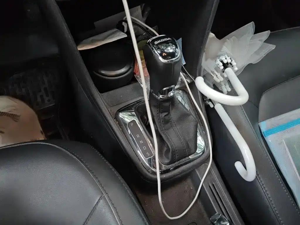 Rapid 2014 1.6L Automatic Luxury Edition — миниатюра 7