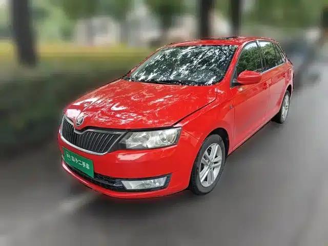Rapid 2014 1.6L Automatic Luxury Edition