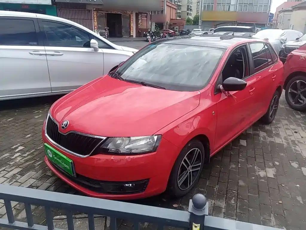 Rapid 2014 1.6L Automatic Enjoy Edition — миниатюра 1