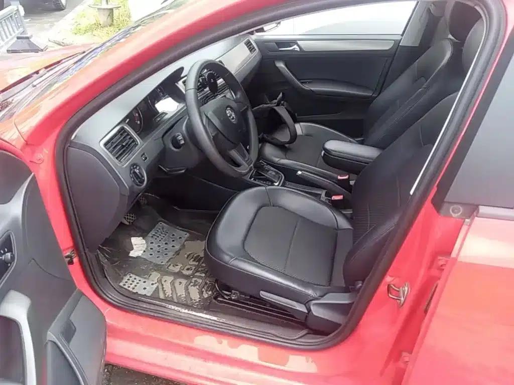 Rapid 2014 1.6L Automatic Enjoy Edition — миниатюра 15