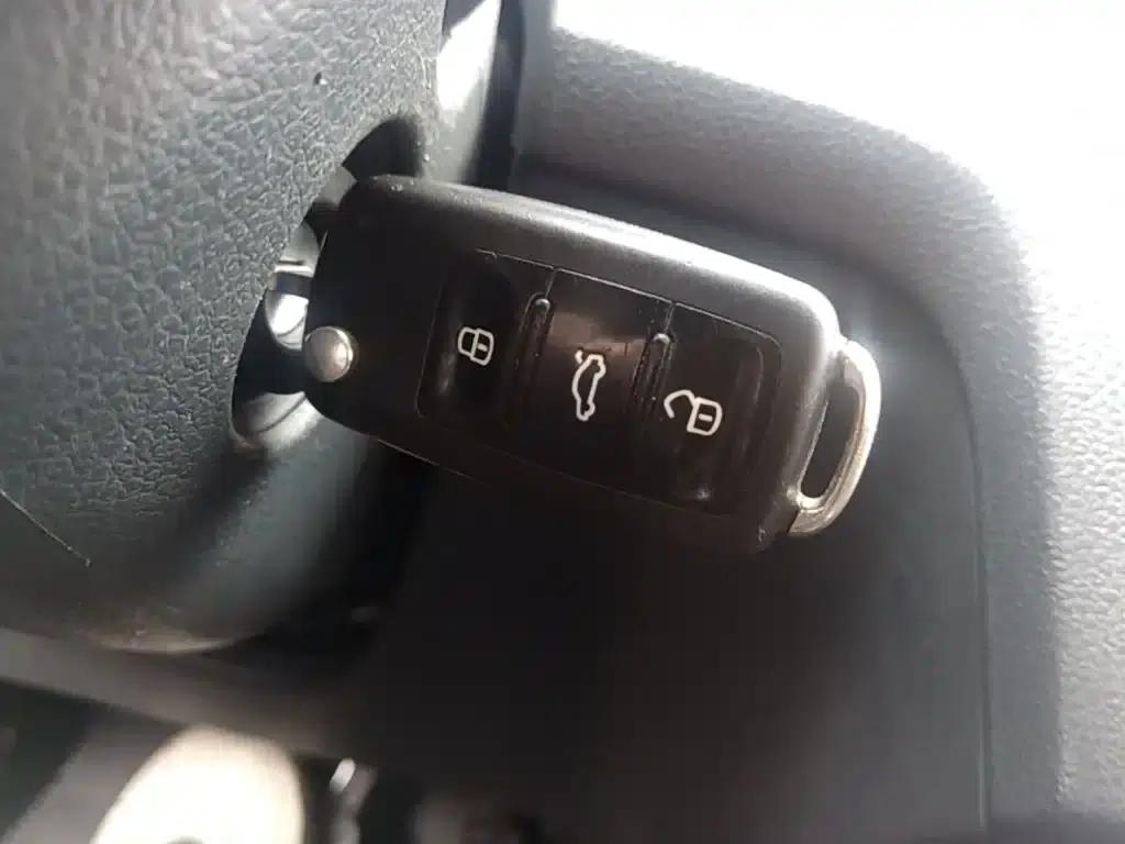 Rapid 2014 1.6L Automatic Enjoy Edition — миниатюра 9