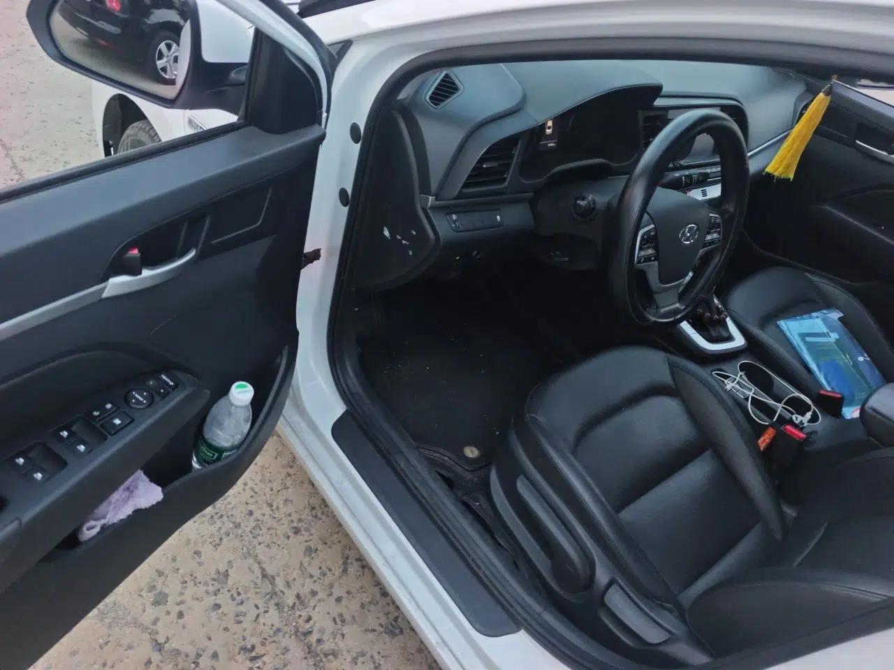 Hyundai Elantra PHEV 2019 1.6L PHX Le Xing Edition — миниатюра 16