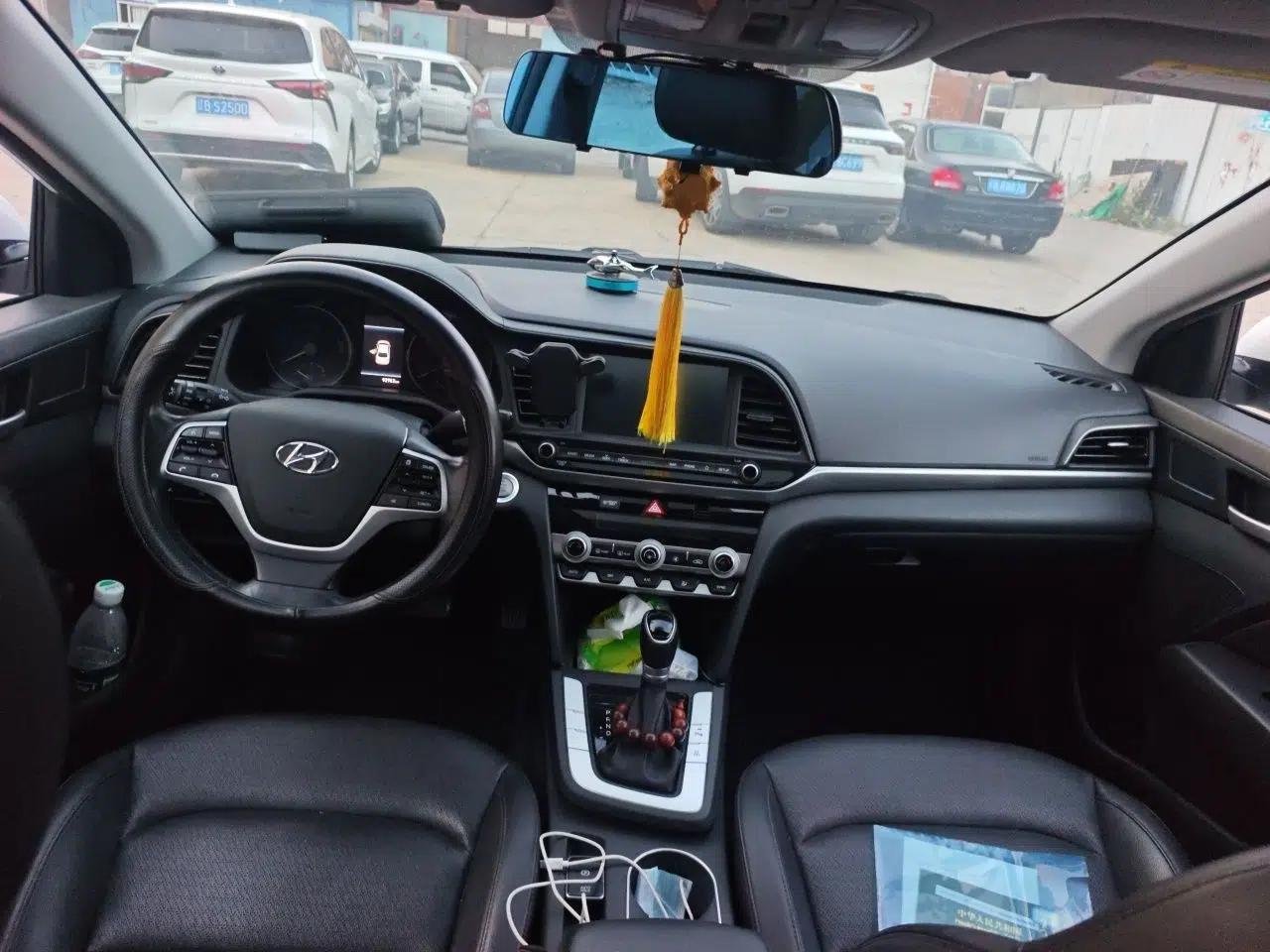 Hyundai Elantra PHEV 2019 1.6L PHX Le Xing Edition — миниатюра 9