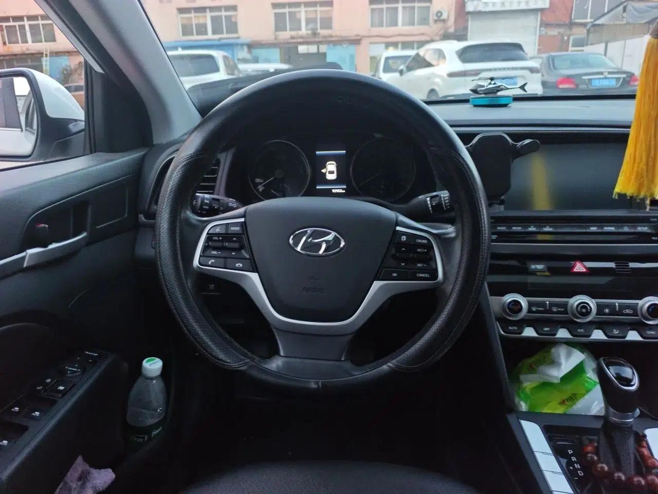 Hyundai Elantra PHEV 2019 1.6L PHX Le Xing Edition — миниатюра 10