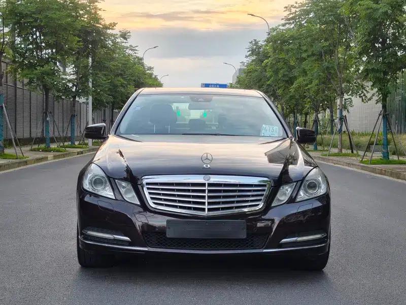 Mercedes-Benz E-Class 2011 E 300 L Luxury Edition — миниатюра 2