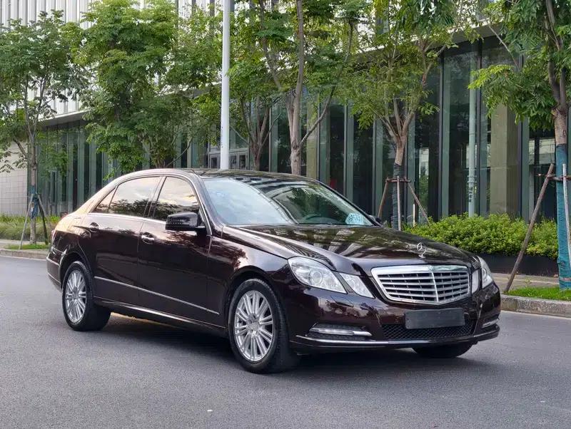 Mercedes-Benz E-Class 2011 E 300 L Luxury Edition — миниатюра 3