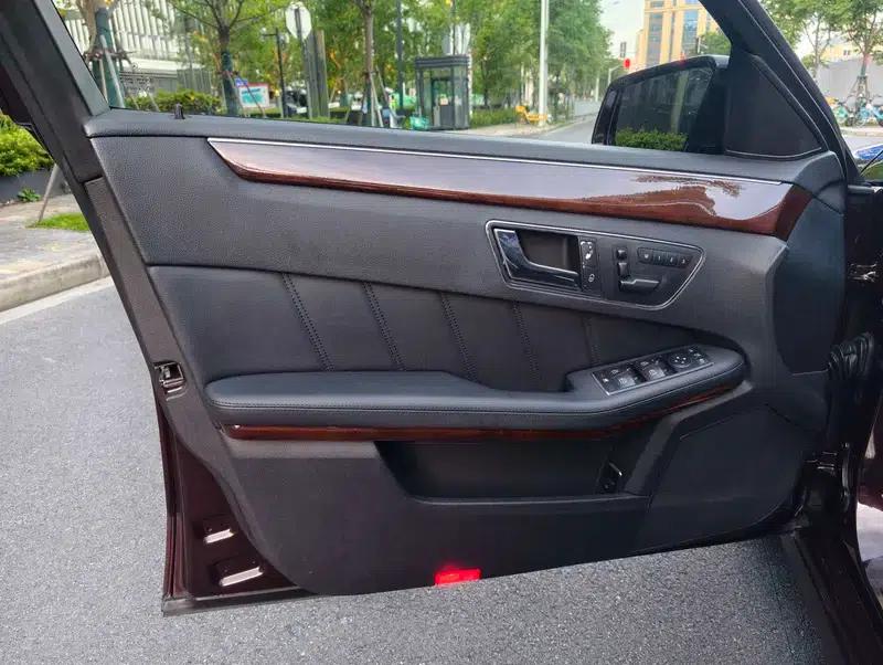 Mercedes-Benz E-Class 2011 E 300 L Luxury Edition — миниатюра 9
