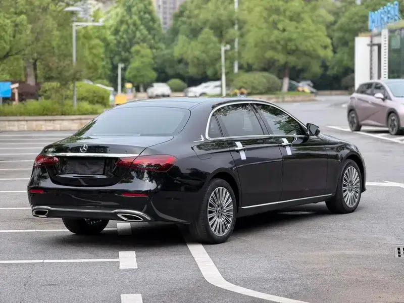 Mercedes-Benz E-Class 2022 E 300 L Luxury Sedan — миниатюра 11