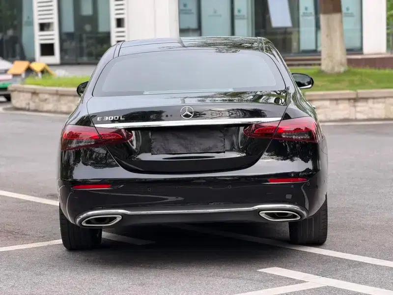 Mercedes-Benz E-Class 2022 E 300 L Luxury Sedan — миниатюра 12