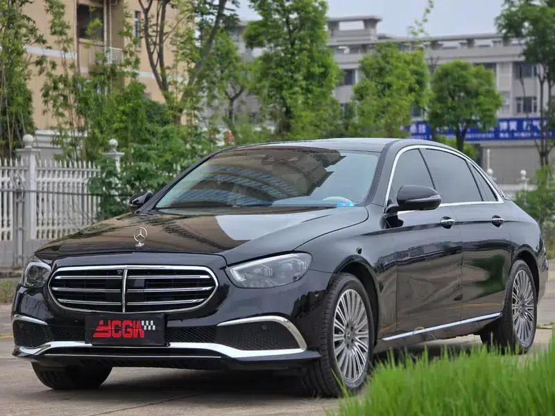 Mercedes-Benz E-Class 2021 E 300 L Premium Sedan — миниатюра 1