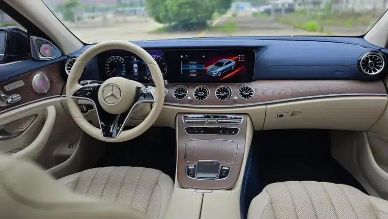 Mercedes-Benz E-Class 2021 E 300 L Premium Sedan — миниатюра 6