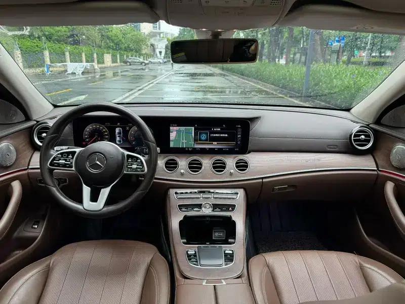 Mercedes-Benz E-Class 2019 E 300 L Fashion Edition — миниатюра 7