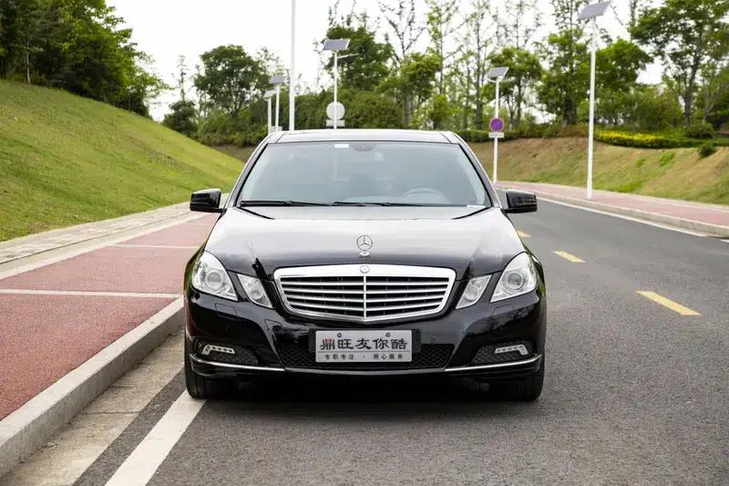 Mercedes-Benz E-Class 2010 E 300 L Fashion Edition — миниатюра 2