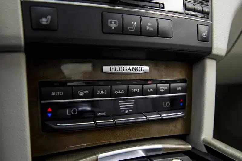 Mercedes-Benz E-Class 2010 E 300 L Fashion Edition — миниатюра 17