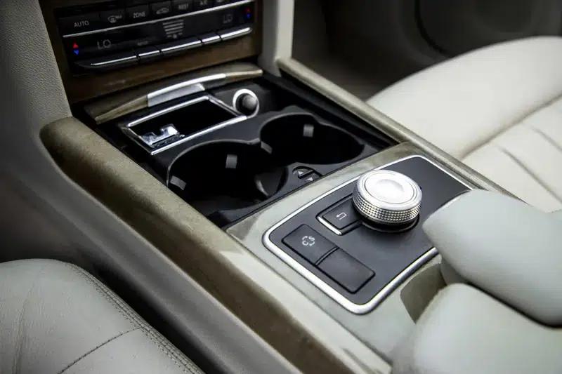 Mercedes-Benz E-Class 2010 E 300 L Fashion Edition — миниатюра 21