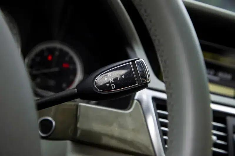 Mercedes-Benz E-Class 2010 E 300 L Fashion Edition — миниатюра 24