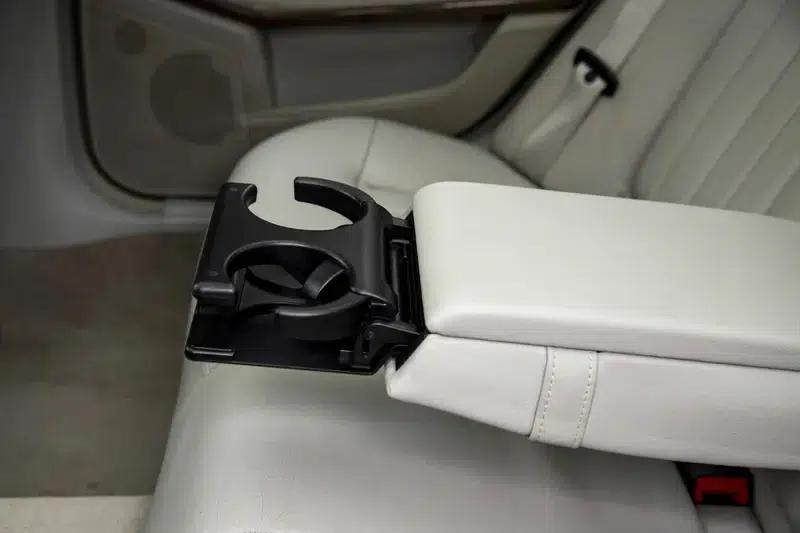 Mercedes-Benz E-Class 2010 E 300 L Fashion Edition — миниатюра 30