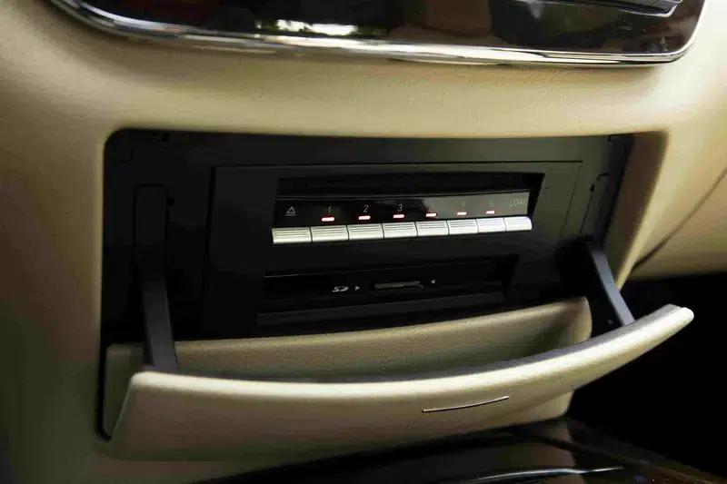 Mercedes-Benz S-Class 2012 S 300 L Grand Edition — миниатюра 11