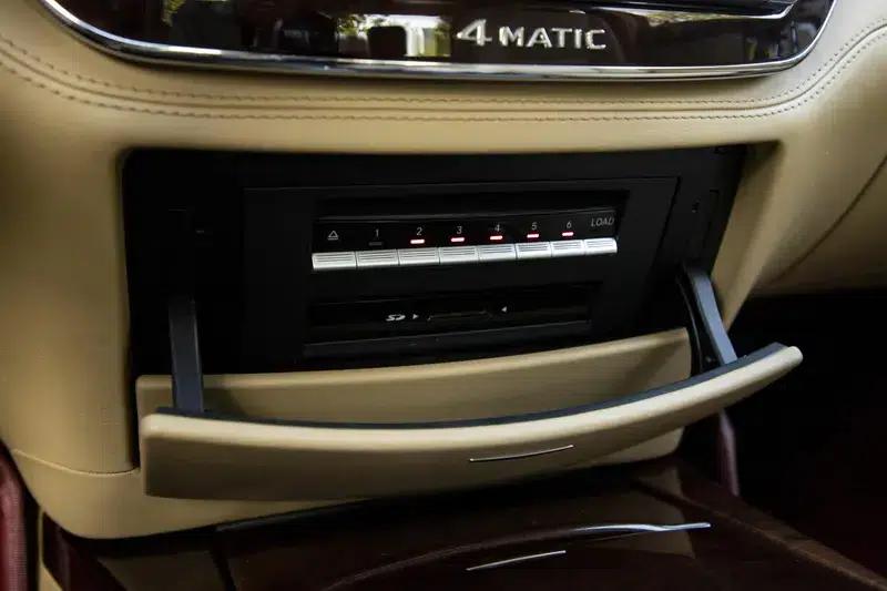 2011 Mercedes-Benz S-Class S 500 L CGI 4MATIC — миниатюра 17