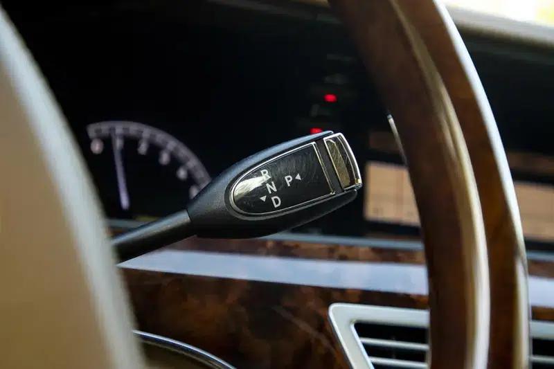 2011 Mercedes-Benz S-Class S 500 L CGI 4MATIC — миниатюра 24