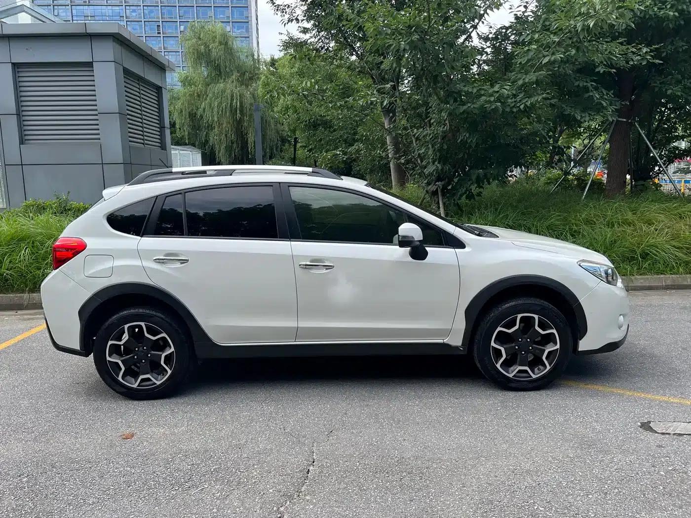 Subaru XV 2014 2.0i Luxury Edition — миниатюра 4