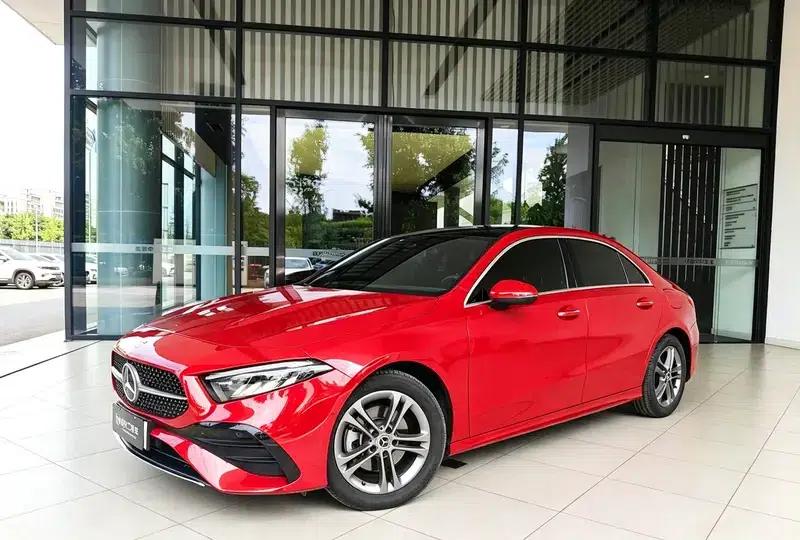 2023 Mercedes-Benz A-Class A 200 L Sport Sedan Fashion Edition — миниатюра 1