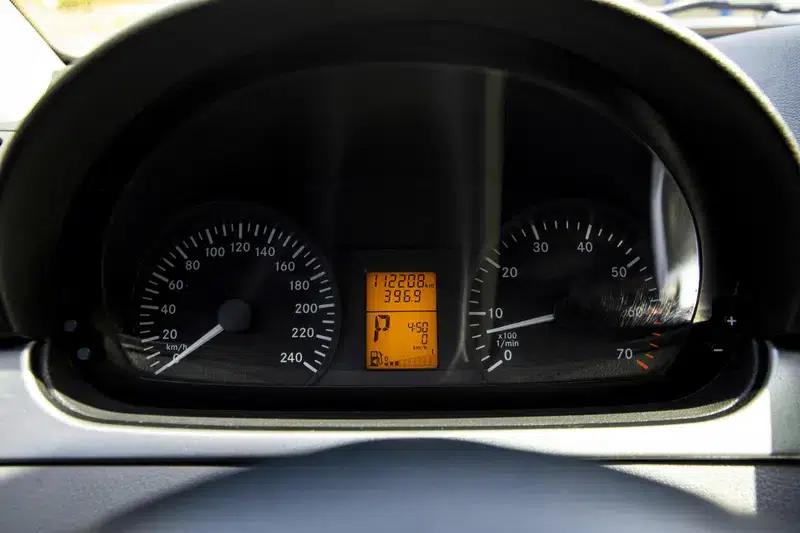 2011 Nissan Vito 2.5L Business Edition — миниатюра 17
