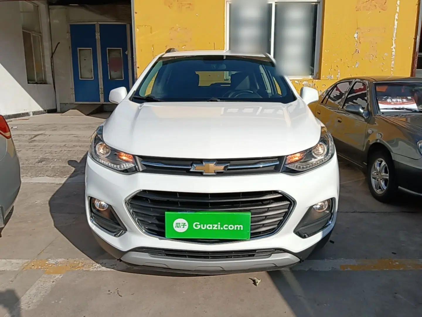 Chevrolet Trax 2018 330T Automatic Two-Wheel Drive Luxury Model — миниатюра 2