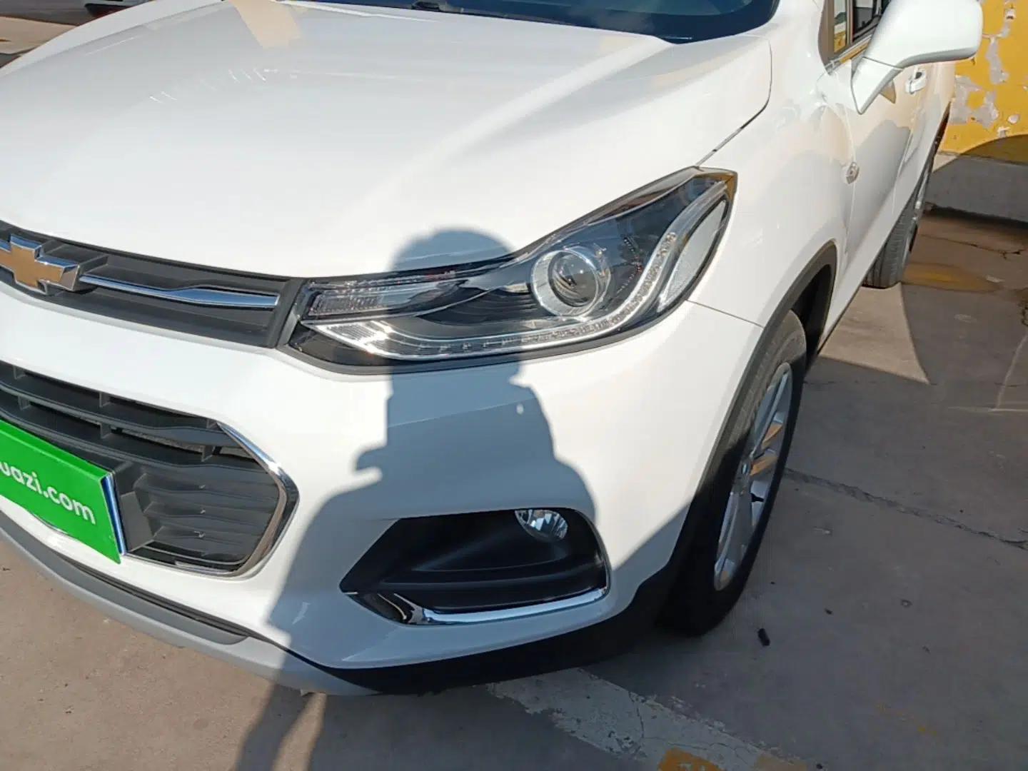 Chevrolet Trax 2018 330T Automatic Two-Wheel Drive Luxury Model — миниатюра 8