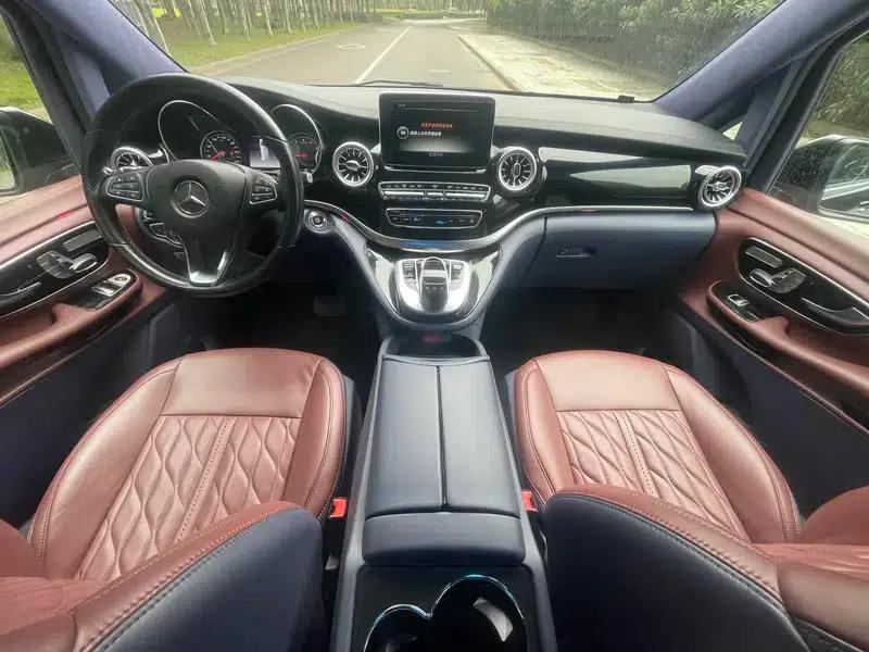 Mercedes-Benz V-Class 2018 V 260 L Premium Extended Edition (China VI Emission Standard) — миниатюра 11