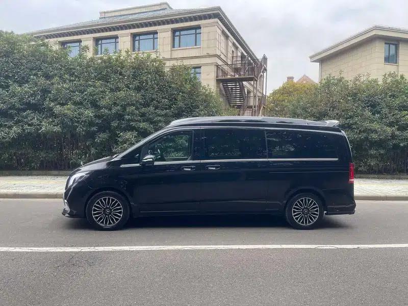 Mercedes-Benz V-Class 2018 V 260 L Premium Extended Edition (China VI Emission Standard) — миниатюра 4