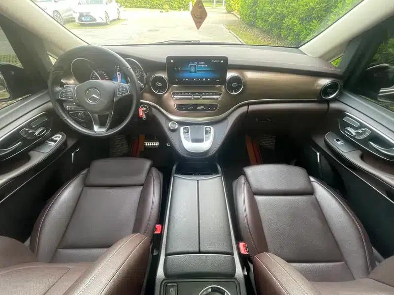 Mercedes-Benz V-Class 2022 V 260 L Long Wheelbase Luxury Edition — миниатюра 9