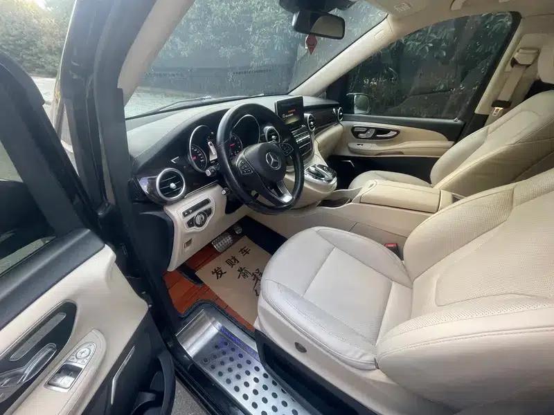 Mercedes-Benz V-Class 2018 V 260 L Premium Extended Edition (China V Emission Standard) — миниатюра 12