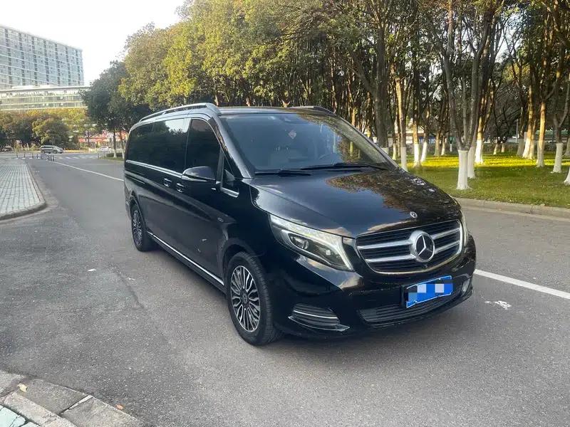 Mercedes-Benz V-Class 2018 V 260 L Premium Extended Edition (China V Emission Standard) — миниатюра 3