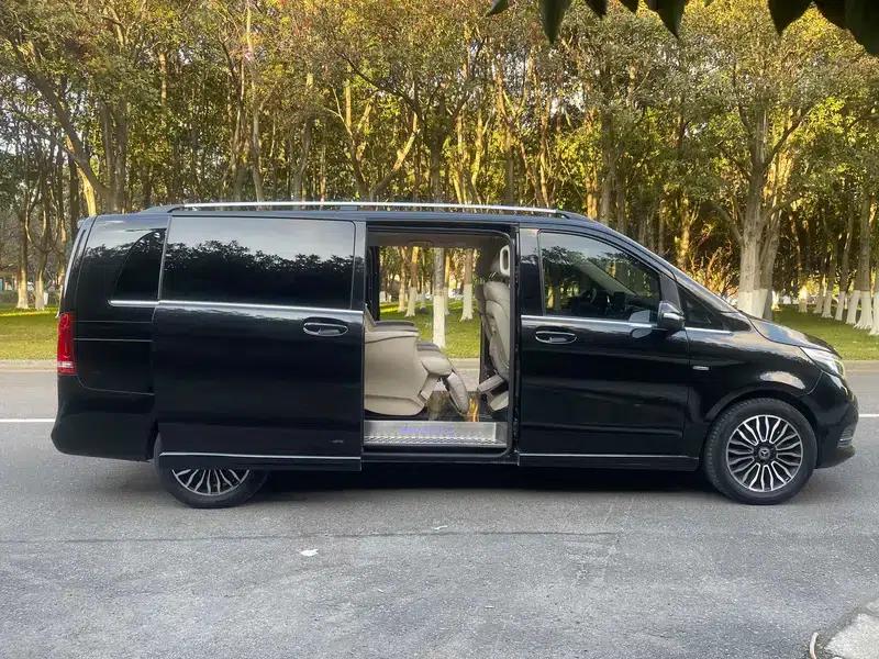 Mercedes-Benz V-Class 2018 V 260 L Premium Extended Edition (China V Emission Standard) — миниатюра 8