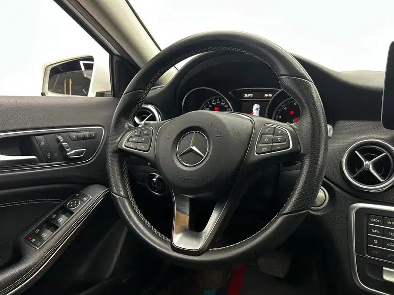 2017 Mercedes-Benz GLA 200 Dynamic — миниатюра 16