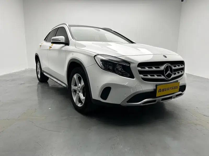 2017 Mercedes-Benz GLA 200 Dynamic — миниатюра 3
