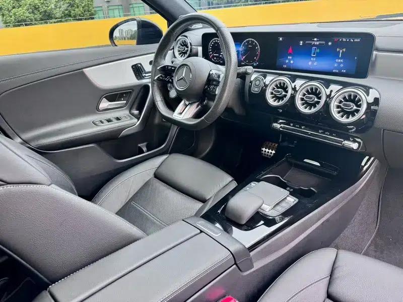 2024 Mercedes-Benz A-Class AMG A 35 L 4MATIC — миниатюра 6