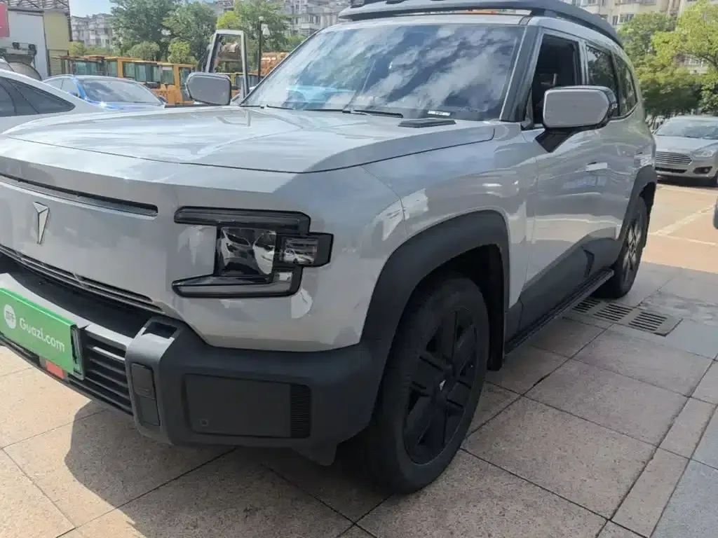Dark Blue G318 2024 Model, 4WD Air Suspension Version — миниатюра 2