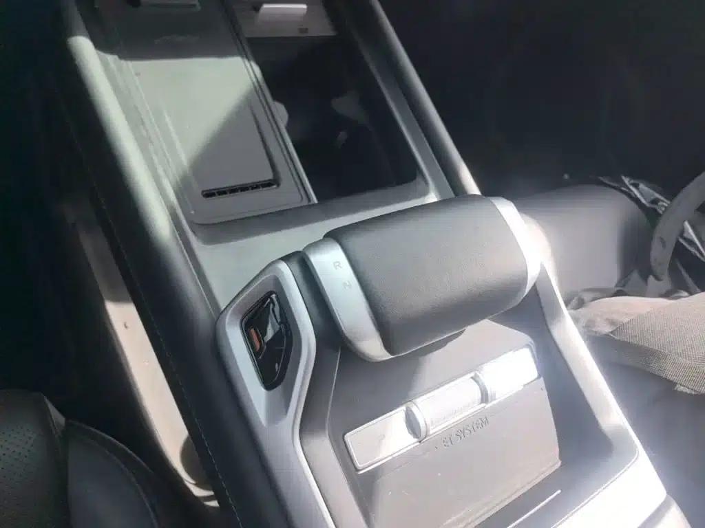 Dark Blue G318 2024 Model, 4WD Air Suspension Version — миниатюра 14